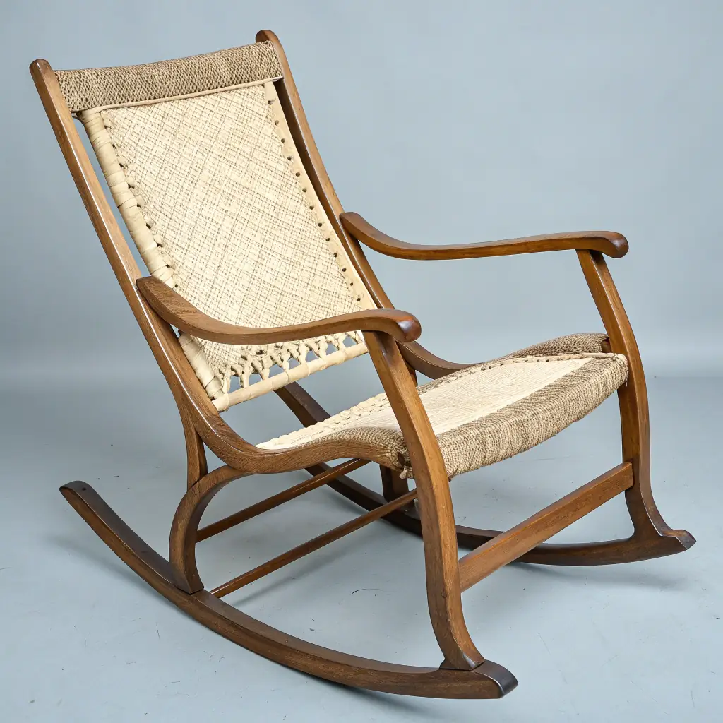 Natuurlijke houten schommelstoel